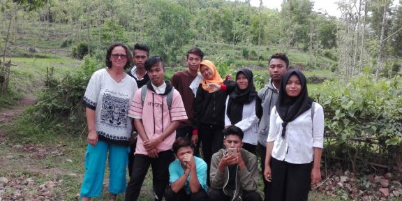 Děti ve vesnici Petiwung na jihu Lomboku mají nové toalety. Učit je můžete i vy!