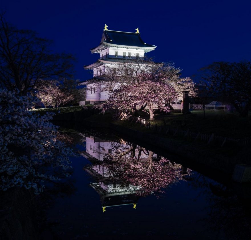 Krása rozkvetlého Japonska se nedá dost dobře vyjádřit slovem ani fotografií. To musíte zažít.