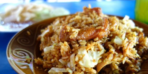 Nasi Goreng / Smažená rýže (Indonésie)