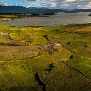 Jezero Ho Lak, Vietnam