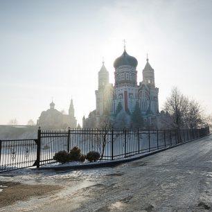 Katedrála Panteleimon v ranním zimním oparu, Kyjev