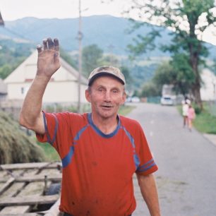 Tváře vesničky, promluvit si s místním obyvatelstvem je nezapomenutelný zážitek. Jsou upřímní a mají radost ze života.